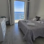 Apartment Rays Of Sun - *